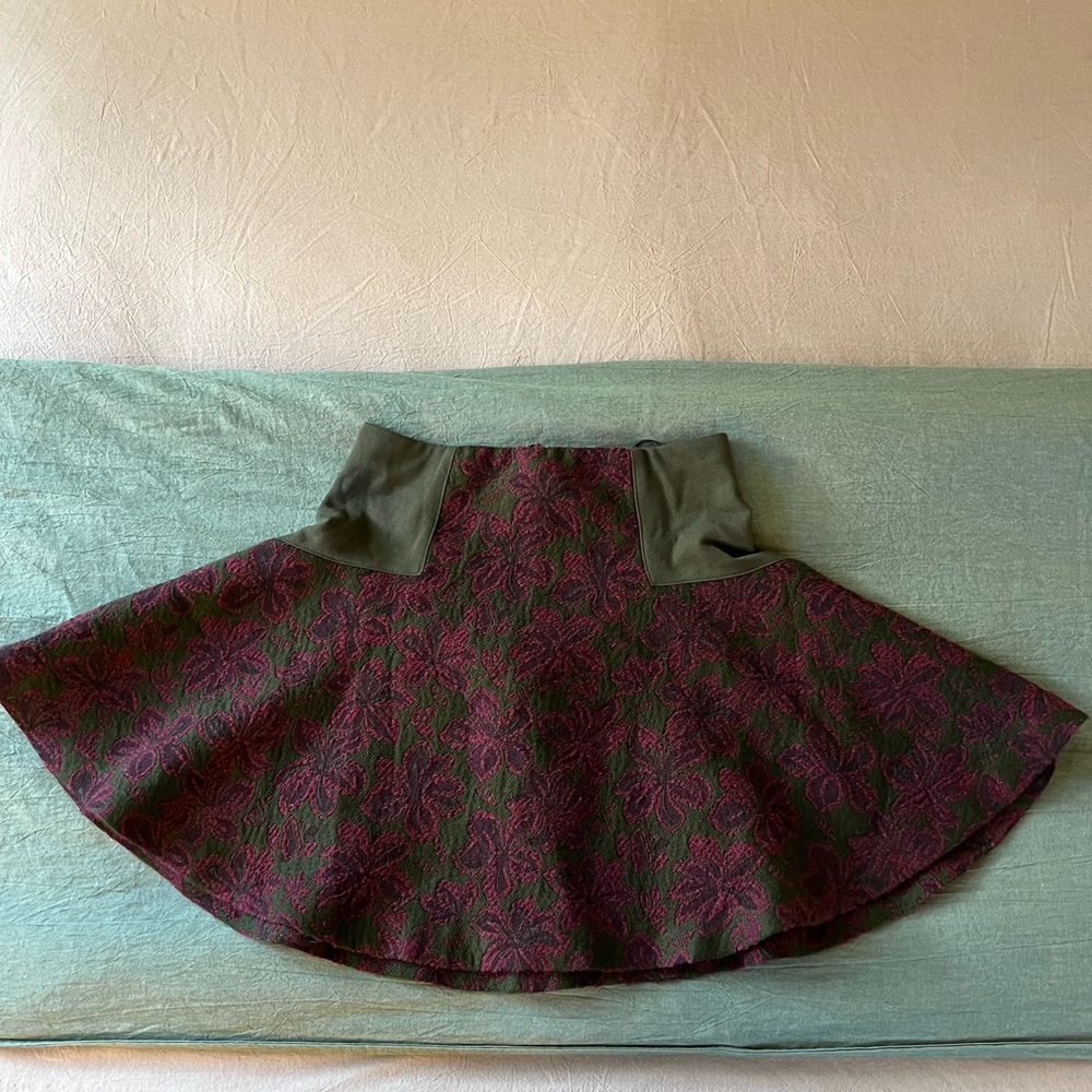 NWT Alice + Olivia By Stacey Bendet Skirt- Size 4